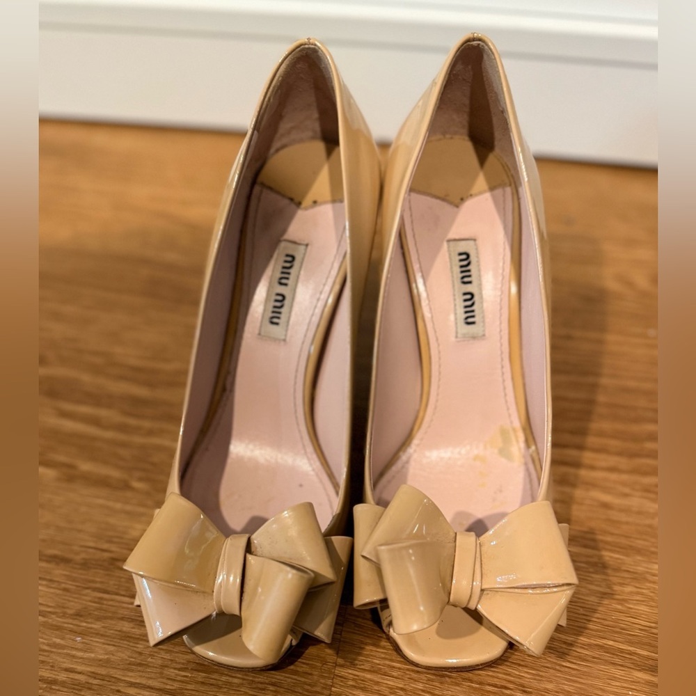 Miu Miu Cream Bow Peep Toe Heels size 36